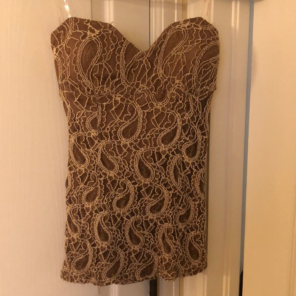 Strapless top